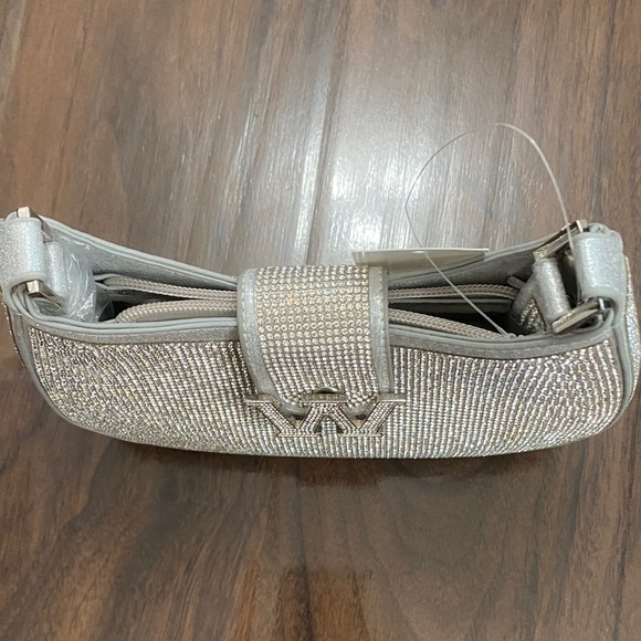 Elegant Silver Women's Shoulder Bag Purse - Picture 7 of 15